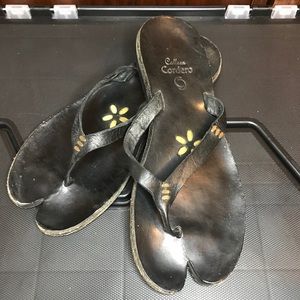 CALLEEN CORDERO Studded Cow Toe Flat Sandals Sz 8